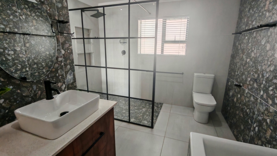 3 Bedroom Property for Sale in Hartenbos Heuwels Western Cape